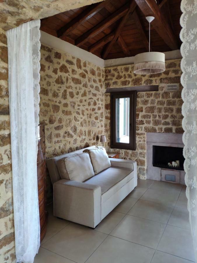 Olive Tree Cottage 2 Néa Péramos Екстериор снимка